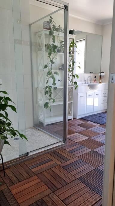 Guest Suite In Duffy Weston Creek Exterior foto